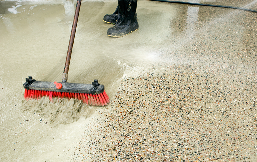 commercial clean up cleaning the floor